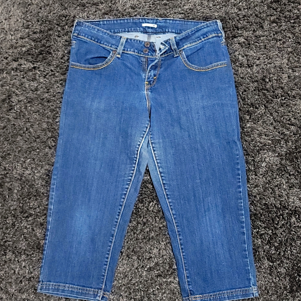 Levis Flap Pocket Bermuda Shorts